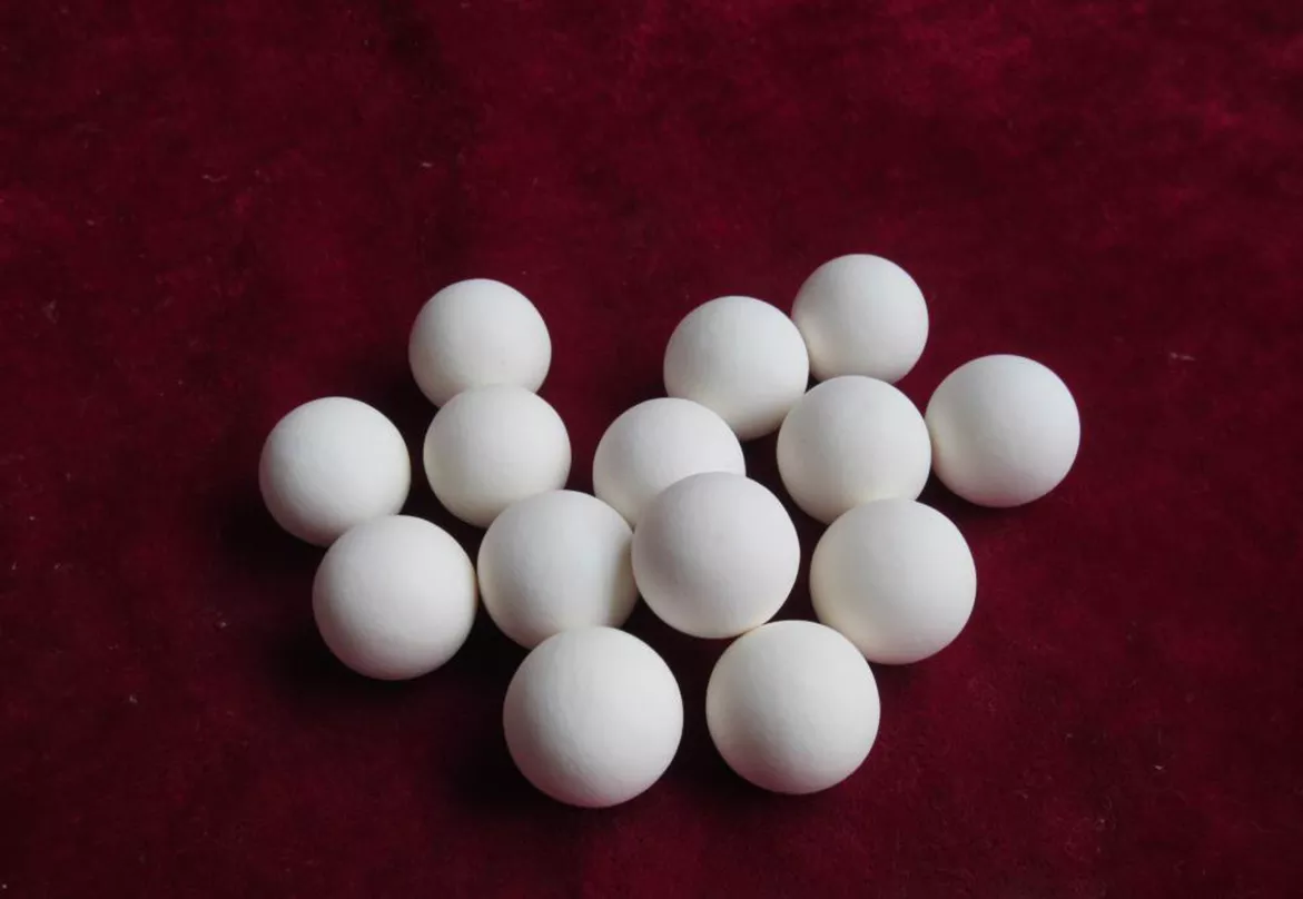 How can the performance of ceramic alumina balls be optimized?