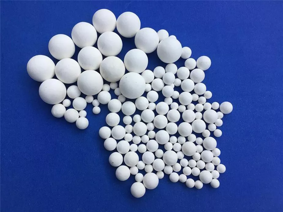 What is the typical packing density of ceramic alumina balls?