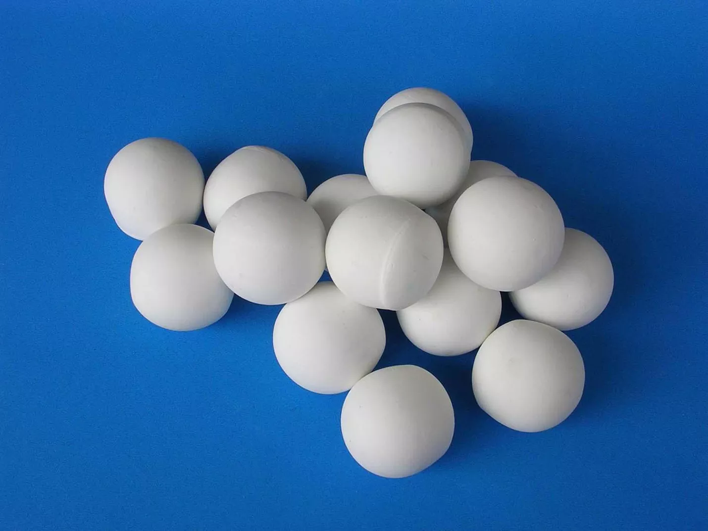 Are Ceramic Alumina Balls Suitable for Wet Dispersion Applications?