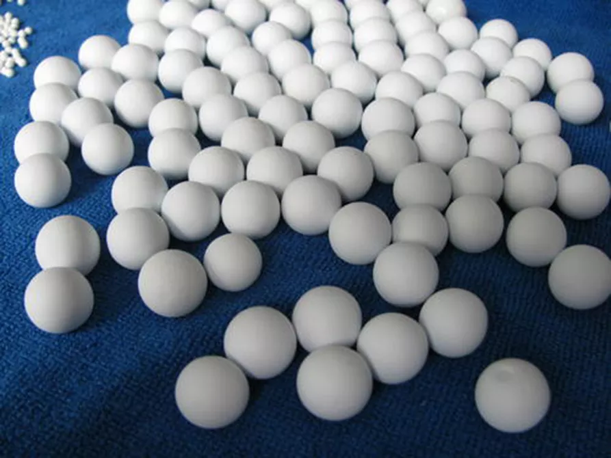 Do Ceramic Alumina Balls Have Any Impact on Product Contamination?
