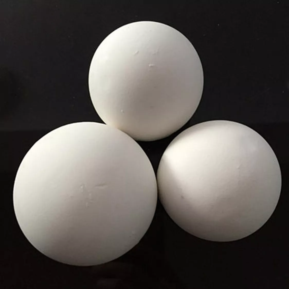 Can ceramic alumina balls be used with explosive materials?
