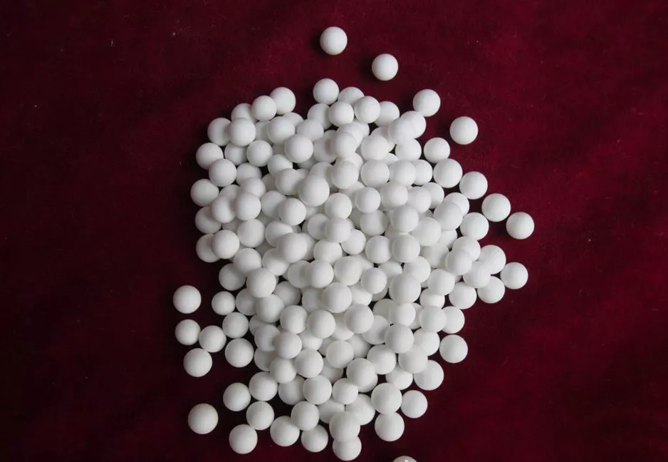 Are ceramic alumina balls suitable for grinding metallic powders?