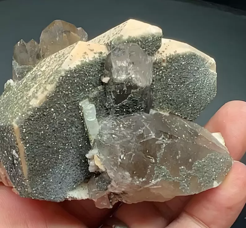 Y-TZP Zirconia Beads: The Optimal Solution for Ultra-Fine Grinding of Quartz/Silica Sand
